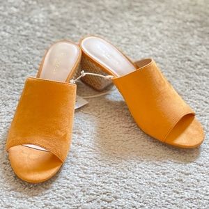 ANN TAYLOR sandals